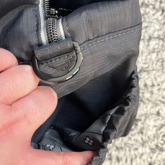 NWT Lug Drifter Duffel Bag - Brushed Grey - Picture 5 of 9